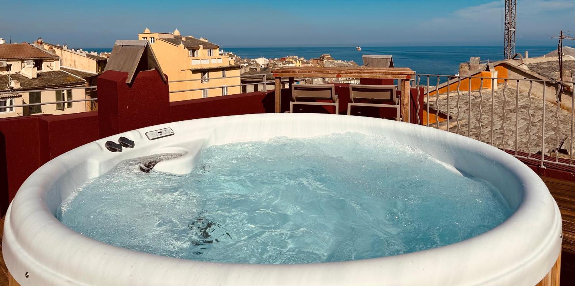 Pepites Bastiaises Vatta Appartement Roof Top Jacuzzi Vue Vieux Port 巴斯蒂亚 外观 照片